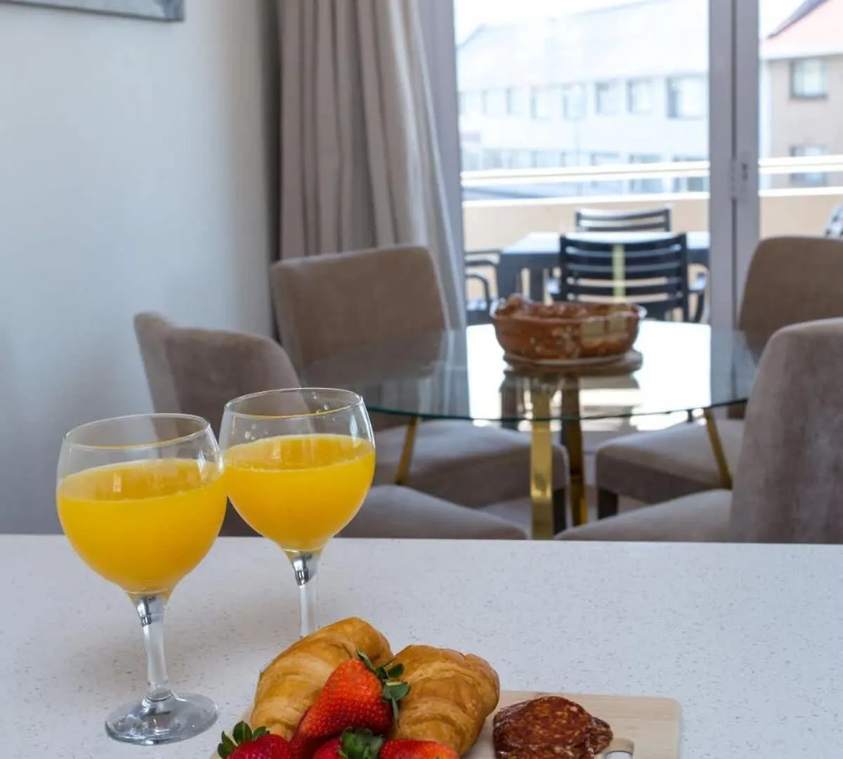 Comfort & Style Apartment 200M To Beach With Parking Cape Town